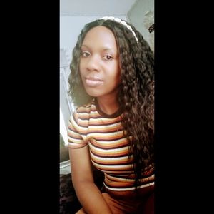 Meet your Posher, Danielle